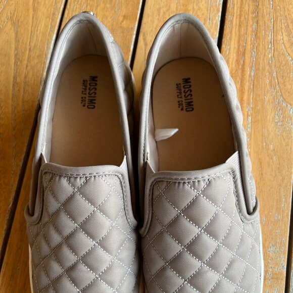 EUC Mossimo Women’s 8 Tan Khaki Quilted Slip On Shoe Sneaker Size 8 - Picture 11 of 11